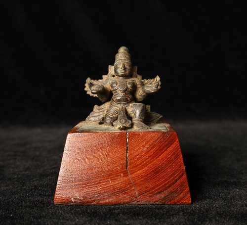 Rare bronze garuda figure - bronze,